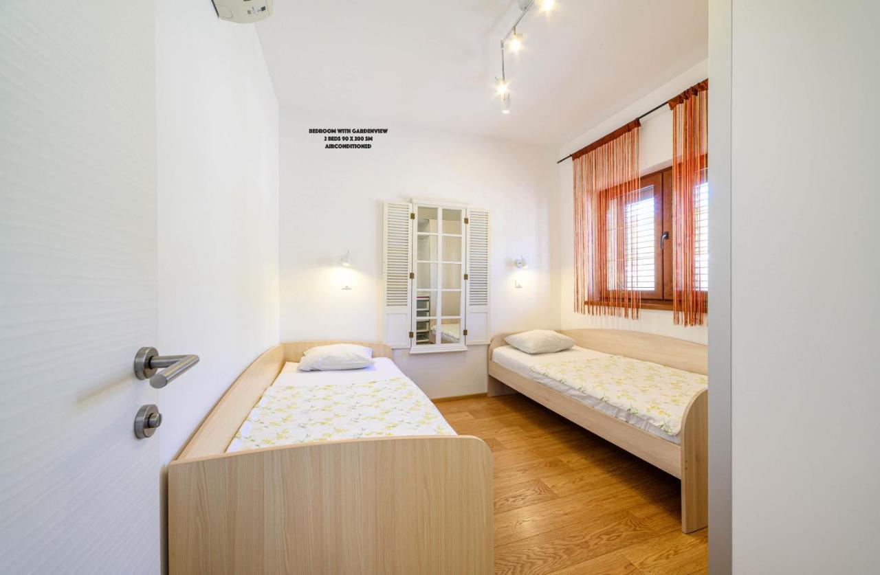 Sibenik Boats Apartment Raslina Exterior photo