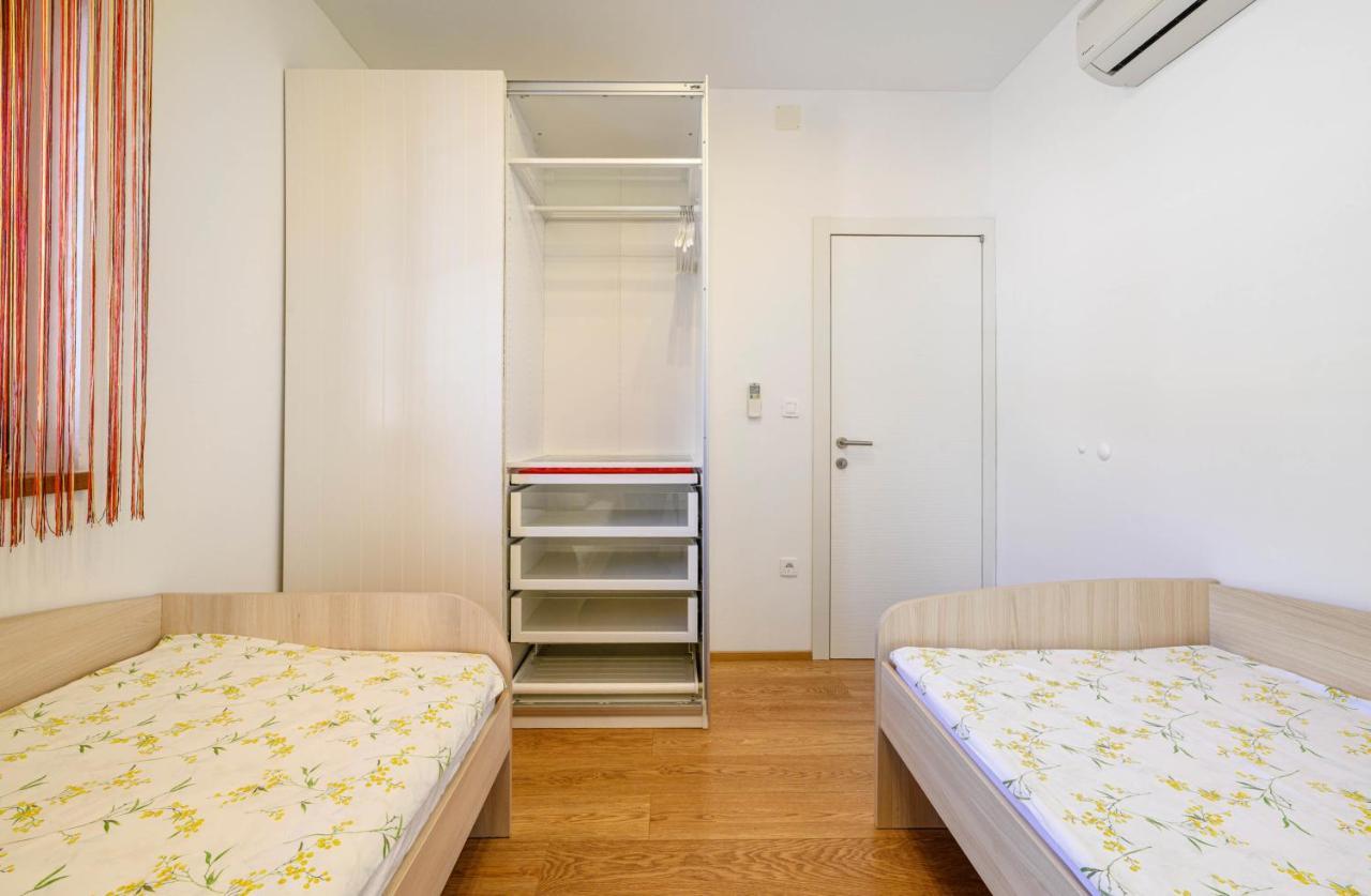 Sibenik Boats Apartment Raslina Exterior photo